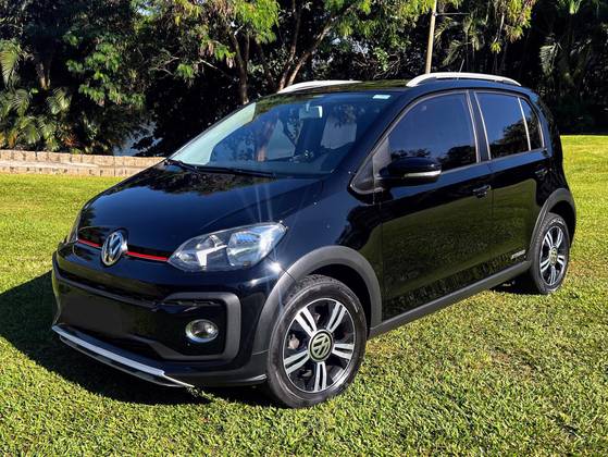 VOLKSWAGEN UP 1.0 170 TSI TOTAL FLEX XTREME 4P MANUAL